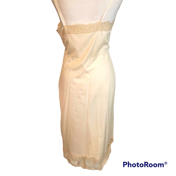 Vintage Ivory Slip - Picture 2 of 8